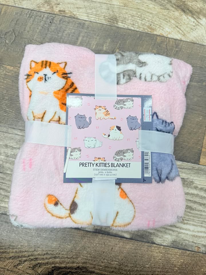 Pretty Kitties Throw Blanket