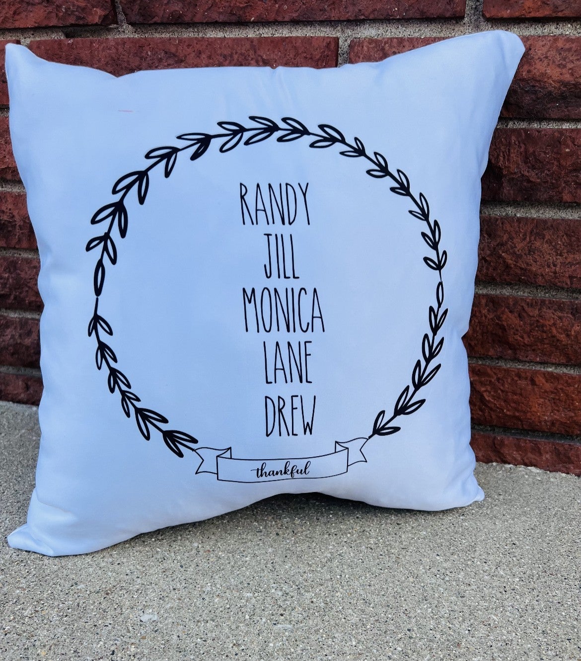 Wreath Family Name Pillow - Thumbnail 2