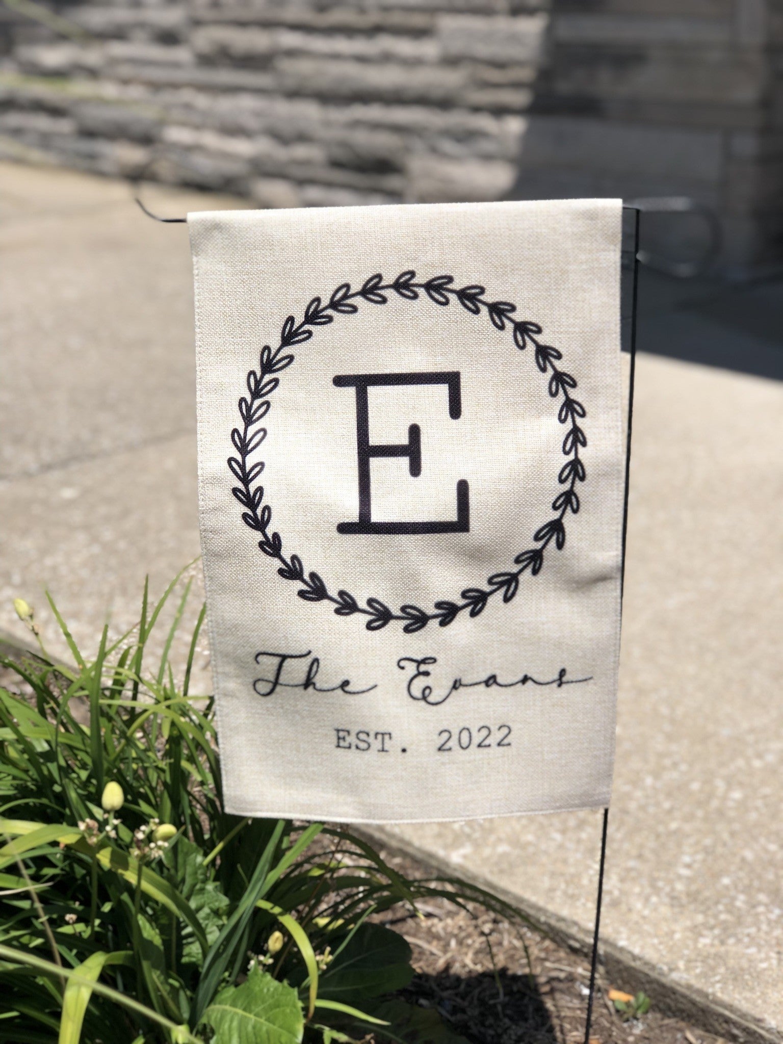 Leaf Frame Garden Flag